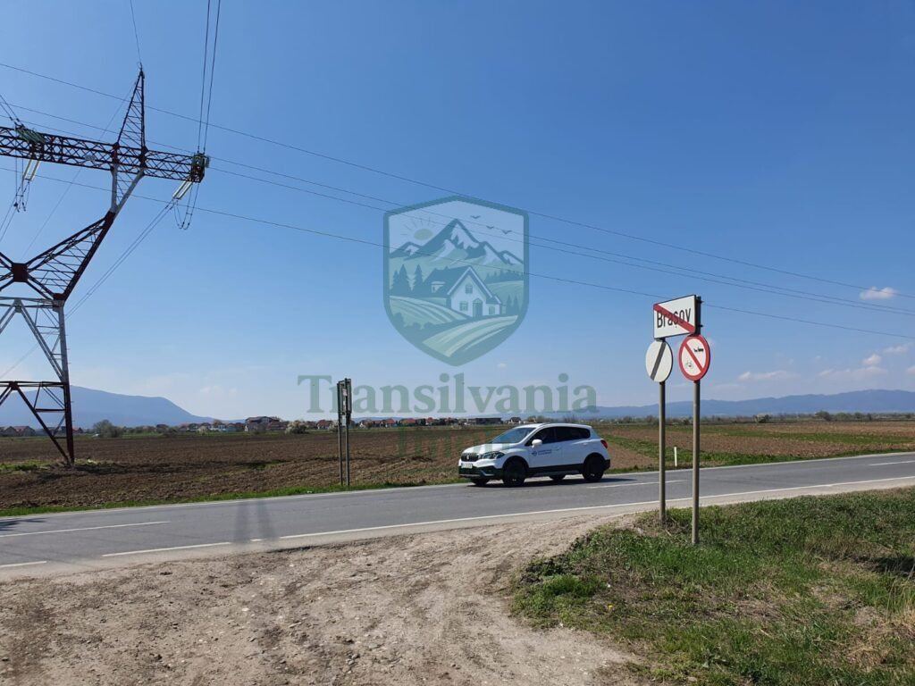 Teren intravilan intrare Brasov pretabil hale